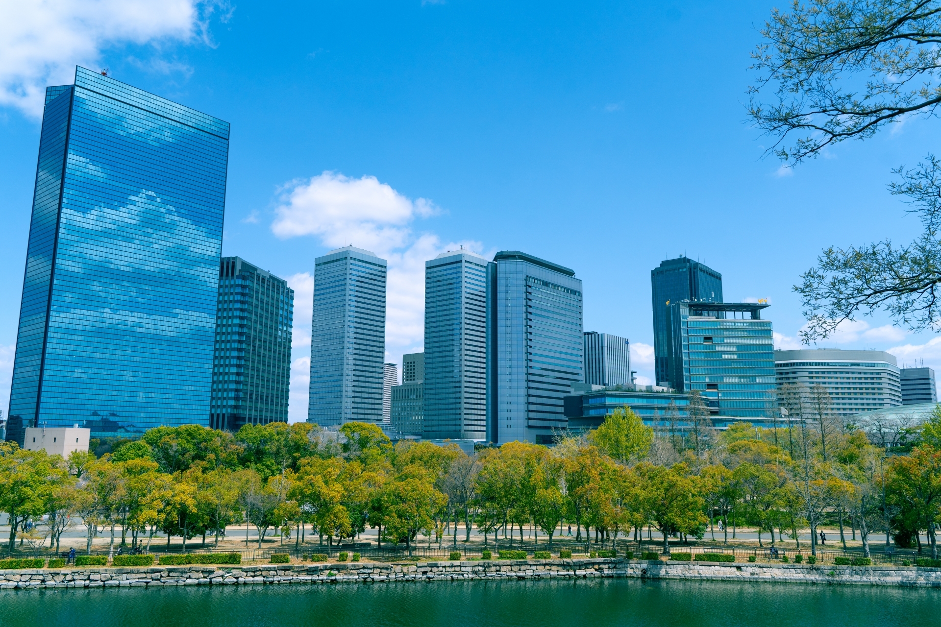 Comparaison des sociétés de gestion immobilière à Osaka pour investisseurs