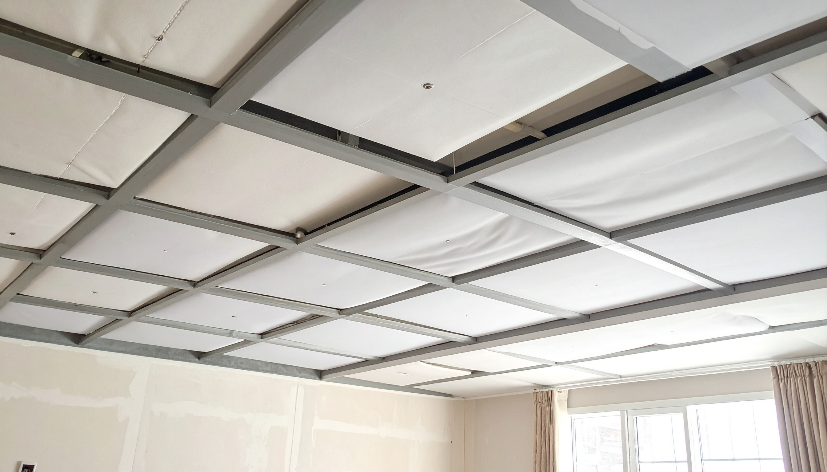 天井クロスの張り替えリフォーム｜費用相場・種類・選び方・注意点を解説